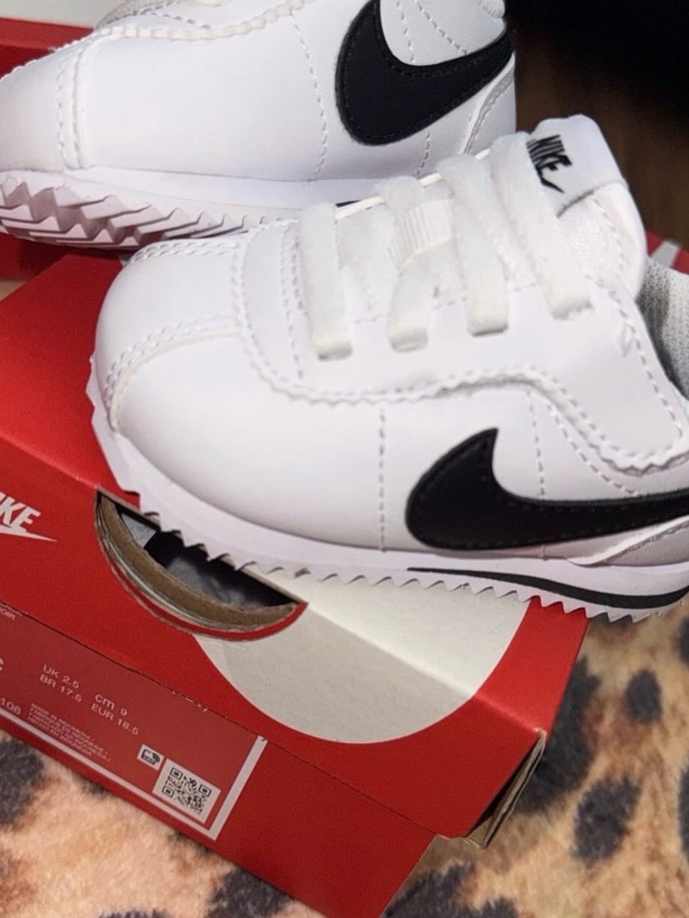 Nike White and Black Kids' Casual Sneakers